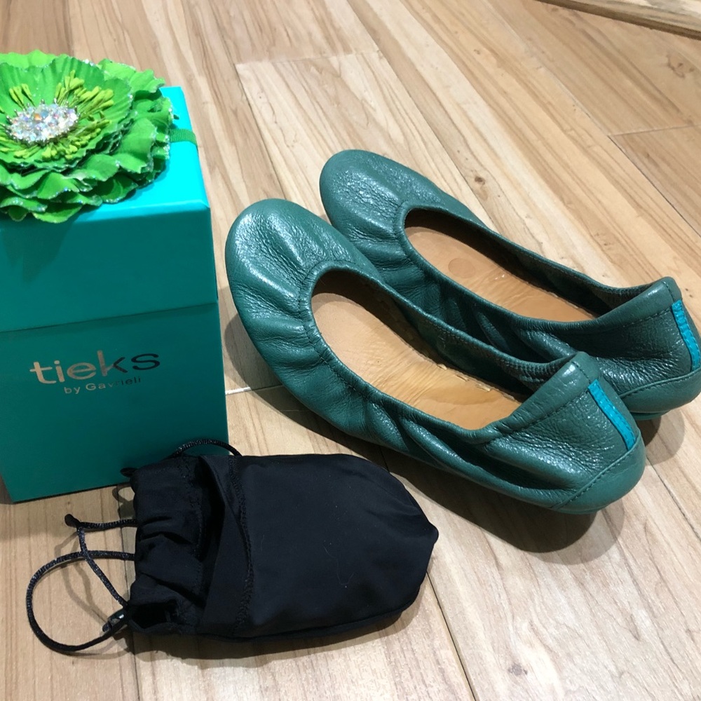 EUC Pacific Green Tieks size 7